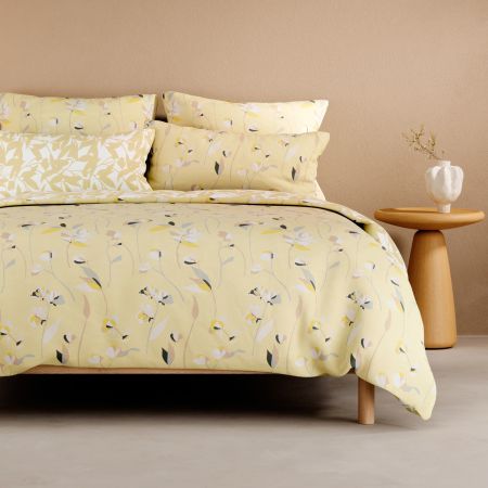 Vollie Quilt Cover Set in Multi